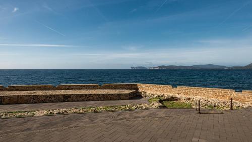 Welcomely - Seafront Bastioni - Tap to explore photos