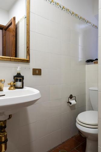 Strange Uncle B&B – Florence, IA