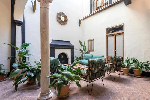 Genteel Home Casa Augusto Plasencia Terrace - image 5