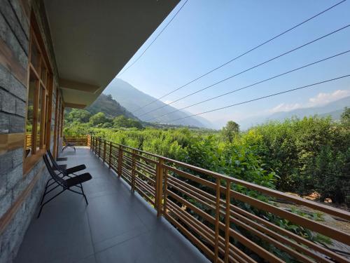 Zankhrpas A Himalayan Home - Manali in Larankelo