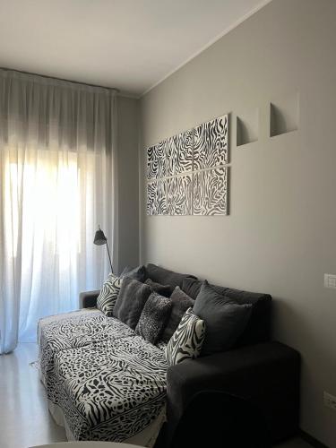 Cozy Apartment in Paolo Sarpi with balcony, Mediolan