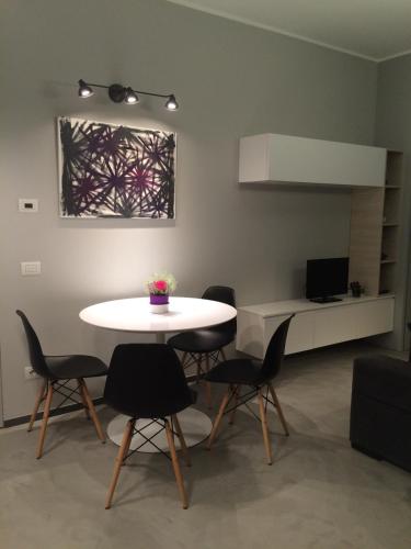 Cozy Apartment in Paolo Sarpi with balcony, Mediolan (zdjęcie 8)