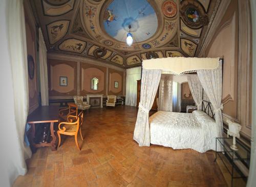 Castello Bonaccorsi in Sabina in Castelnuovo di Farfa