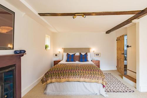 Water Farm House by Keepers Cottages in Stowting