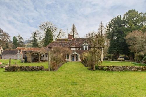 Exterior view, Water Farm House by Keepers Cottages in Stowting