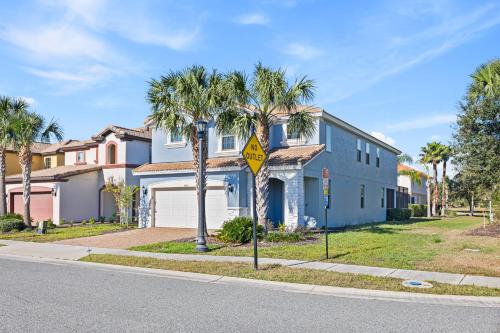5405 Disney Solterra Fantasy in a Charm Villa 6BD in Davenport, USA