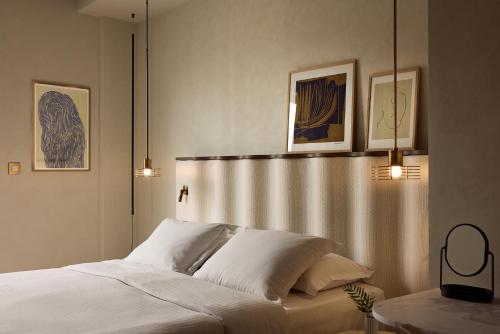 Deluxe Double Room with Acropolis View image 4