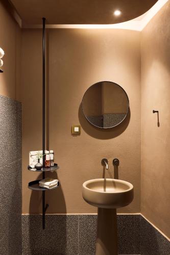 Deluxe Double Room with Acropolis View image 10