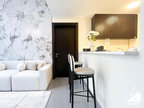 Luxury 2BR in Merano Tower Panoramic City Views, Dubai (Foto 7)
