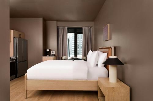 Accessible Studio Apartment with Lakeside View