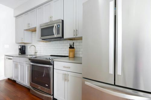 Studio Apartment with Queen Bed