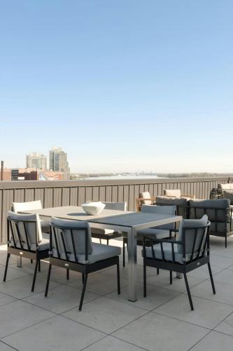 Sonder by Marriott Bonvoy The Edison Apartments Old City - 편의 시설/서비스