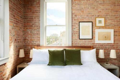 Sonder — Drayton Apartments - image 3