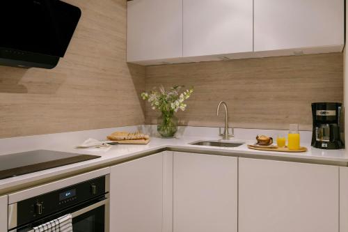 Sonder — Royal Garden Apartments - image 12