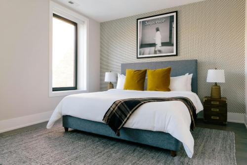 Sonder Greektown Apartments
