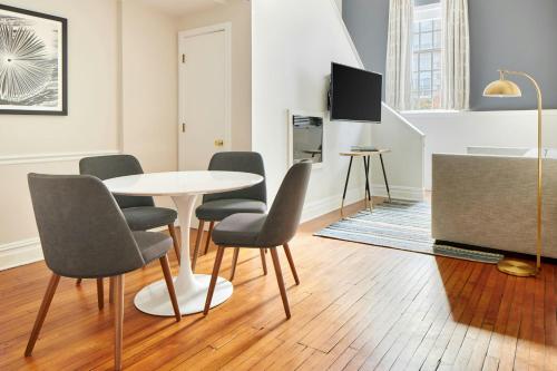The Arco powered by Sonder in Philadelphia, USA