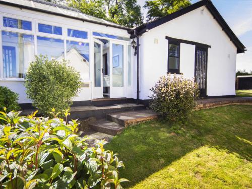 บริการและสิ่งอำนวยความสะดวก, The Smithy nr Huntsham in ทิเวอร์ตัน