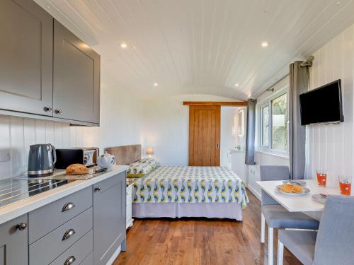 Facilities, 1 Bed in Charmouth 90055 in Broadwindsor