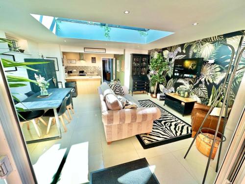 Facilities, Savannah Lodge - Stylish Coastal Escape - Free Parking - WiFi in Queen's Park