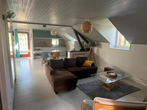 ห้องครัว, Maison calme et chaleureuse au coeur du Béarn (Maison calme et chaleureuse au coeur du Bearn) in ซาลี-เดอ-เบอาร์