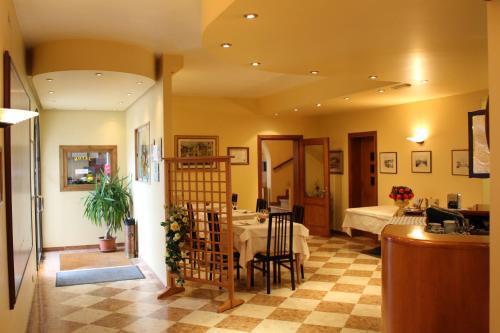 Hotel Ristorante Dotto - image 8
