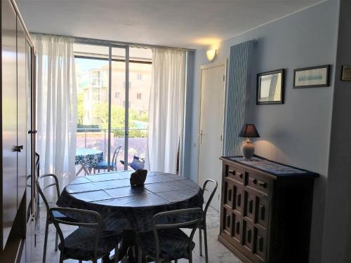 La Maison de Dolly by Holiday World - image 6