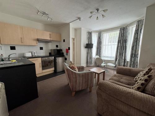 Devonshire House Holiday Flats 3