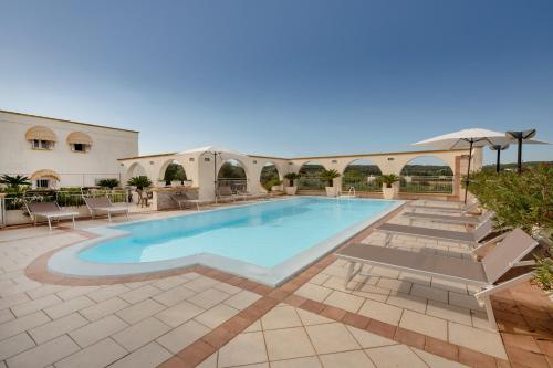 Swimming pool, GuestHost - Villa Safi & Villa Belvedere in Fumarola