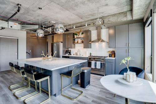 Sable 501 - Luxury Two Story Loft - 편의 시설/서비스