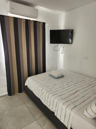 Premium 2BR Sea View Apartment Bat Yam in 貝特雁