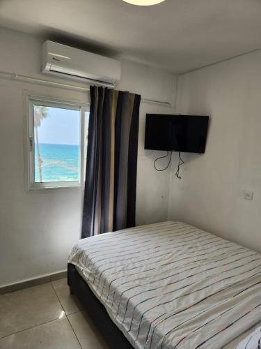 Premium 2BR Sea View Apartment Bat Yam in 貝特雁