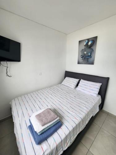 Premium 2BR Sea View Apartment Bat Yam in 貝特雁