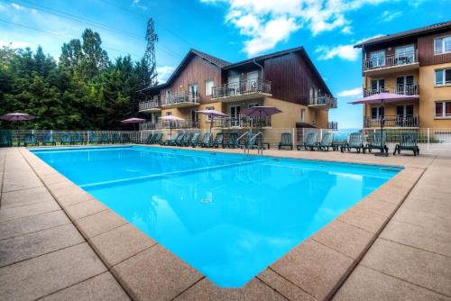Appartement avec piscine Bleu du Lac