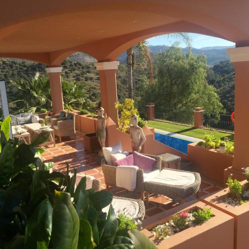 The Marbella Heights Boutique Hotel - image 11