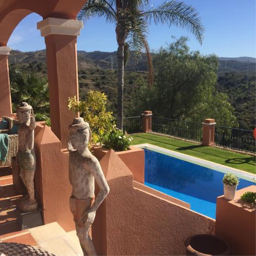 The Marbella Heights Boutique Hotel - image 8