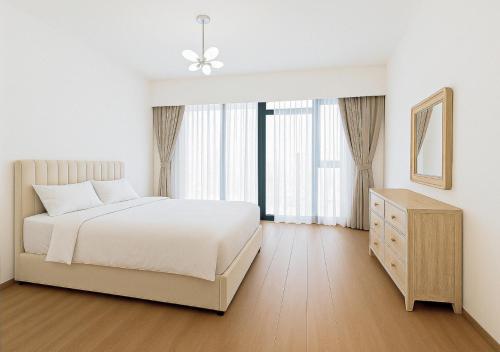 DreamShoma- Super Spacious 1BR Lake View, Dubai (photo 2)