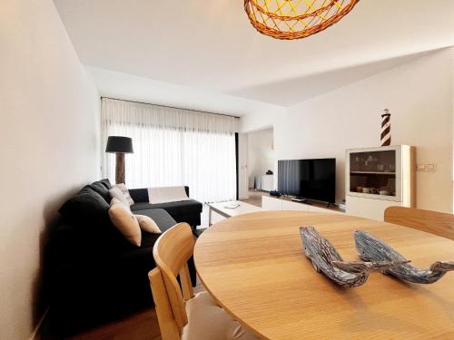 Home with You by FTV Holidays Homes 4