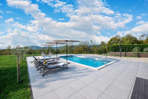 Iekārtas, Villa Violet in Ružići