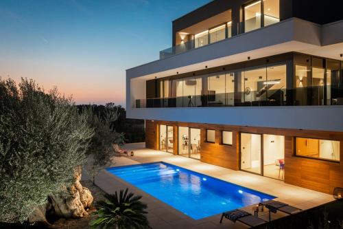 Villa with Private Pool