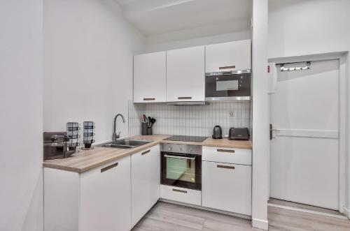 Urban Flat 35 - 2 Bedroom Apartment Grands Boulevards - image 7