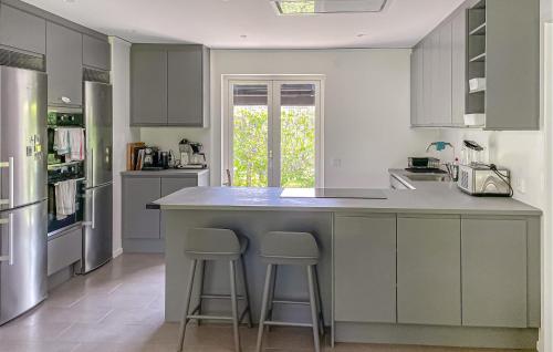 주방, Nice Home In Halmstad With Wifi in 튈로산드