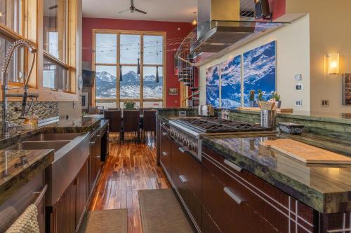 Yellowstone Beach Club in Pray, USA
