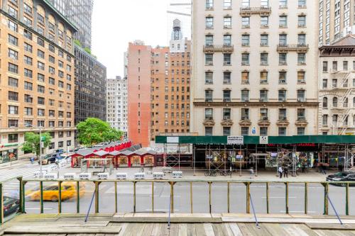Blueground Midtown West wd nr Central Park NYC-1852, New York (Foto 3)