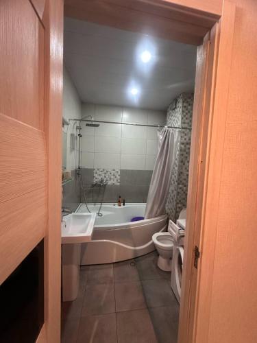 Apartment, Tiflis (Foto 9)