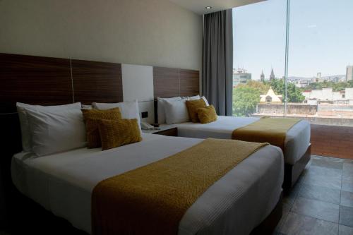 Double Room with Two Double Beds image 9