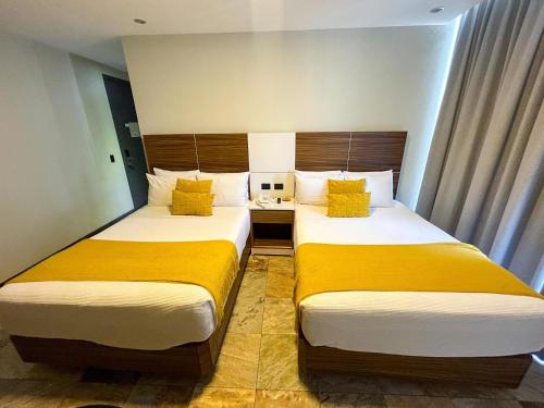 Double Room with Two Double Beds image 1