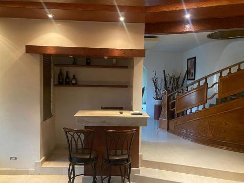 Casa de lujo, Montebello in Valle Dorado