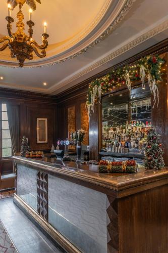 Wood Hall Hotel & Spa - image 12
