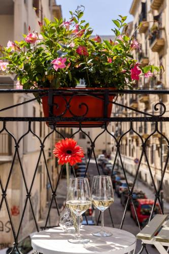 Elegant Two-Room Apartment with Balcony & Suite, Palermo (photo 3)