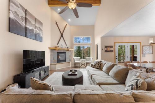 113 Burgundy Circle by Summit County Mountain Retreats
